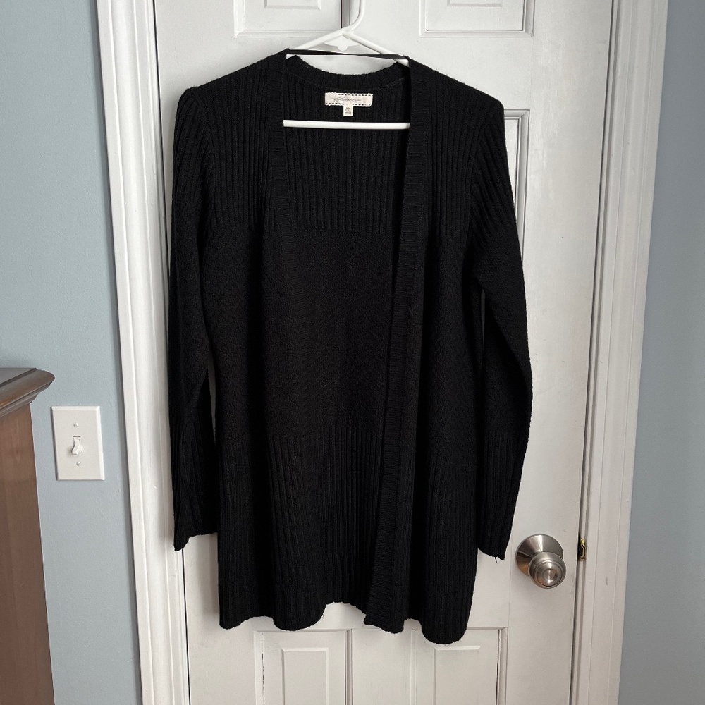 Longer length black sweater, Size M.  EUC